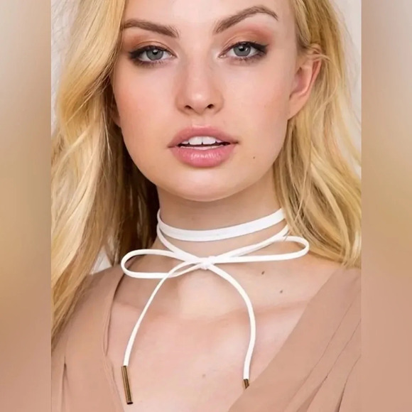 Adjustable Velvet  String Choker Necklace - Picture 2 of 3